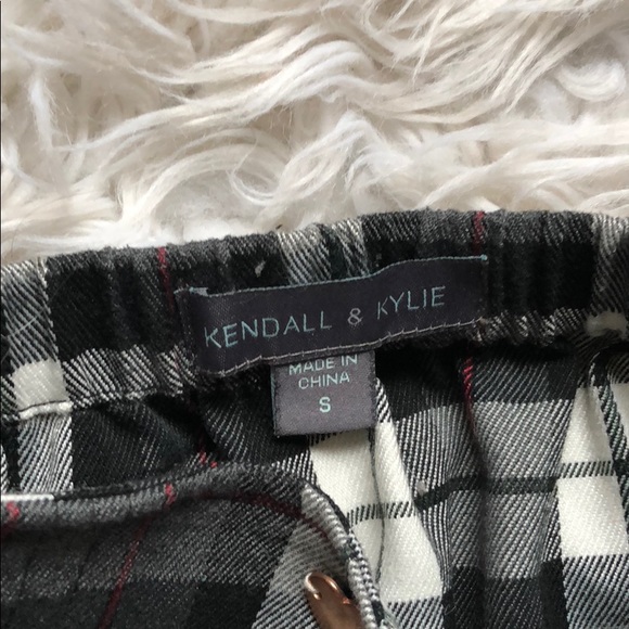 Kendall and Kylie Plaid pleated skirt - Picture 3 of 3